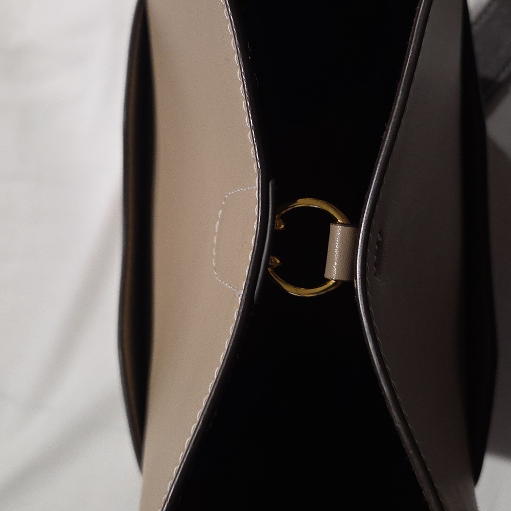 Aallyn Jordan Bucket Bag - Picture 15 of 16
